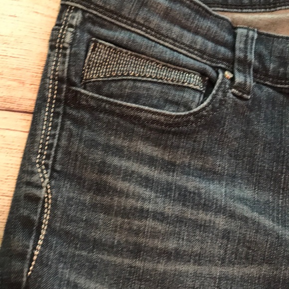 White House Black Market Medium Wash Jeans Size 6R - Picture 4 of 15